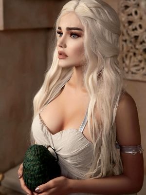 Kalinka Fox As Daenerys