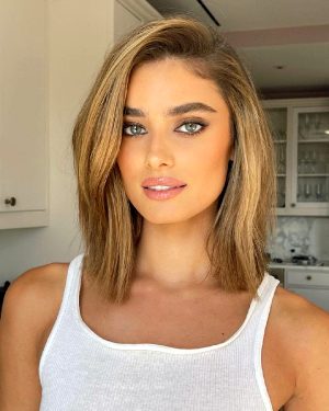 Taylor Hill Is Stunning