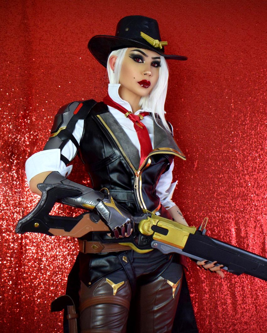 ashe-from-overwatch-cosplay-by-felicia-vox_001